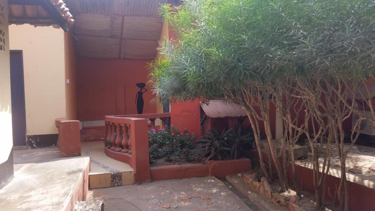 Big Milly'S Backyard Kokrobite Exterior foto