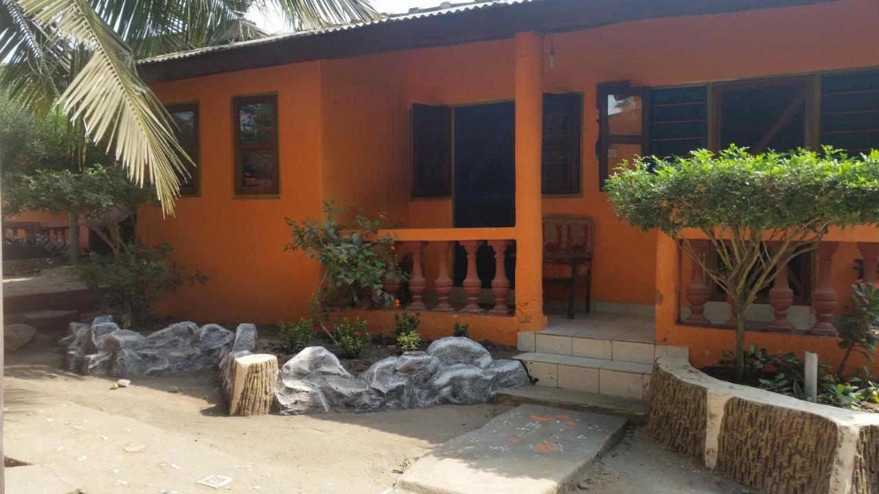 Big Milly'S Backyard Kokrobite Exterior foto