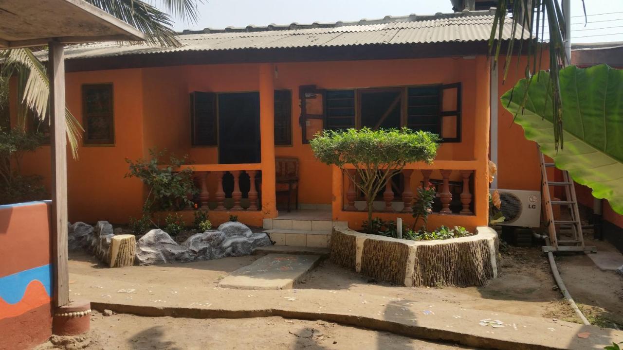 Big Milly'S Backyard Kokrobite Exterior foto
